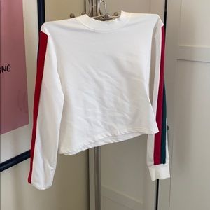 Crew neck sweatshirt.